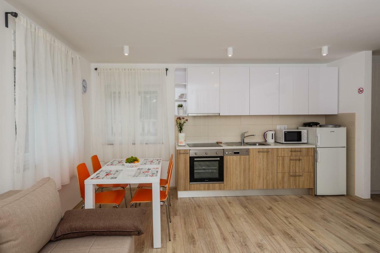Apartments Mare Trogir Ngoại thất bức ảnh