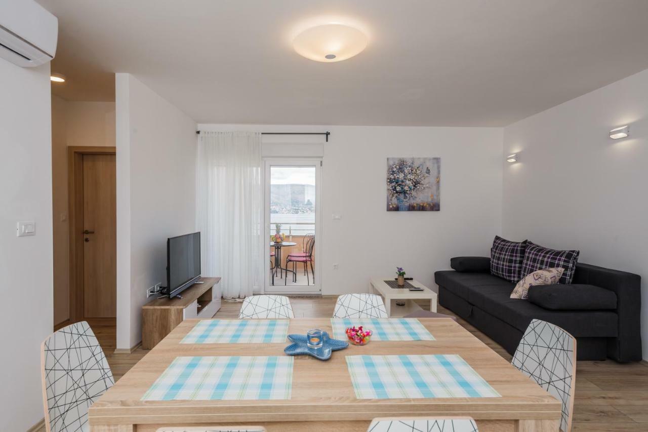 Apartments Mare Trogir Ngoại thất bức ảnh