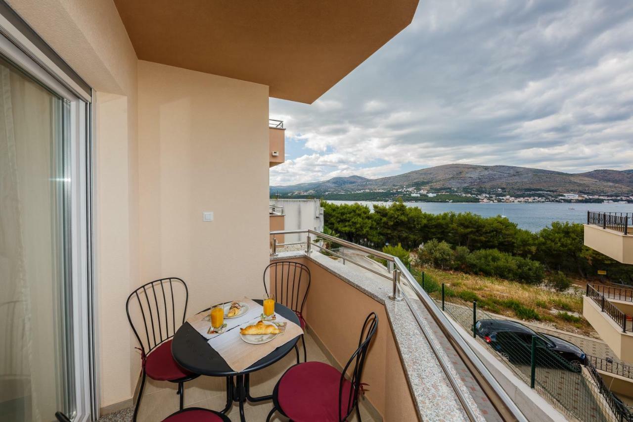 Apartments Mare Trogir Ngoại thất bức ảnh