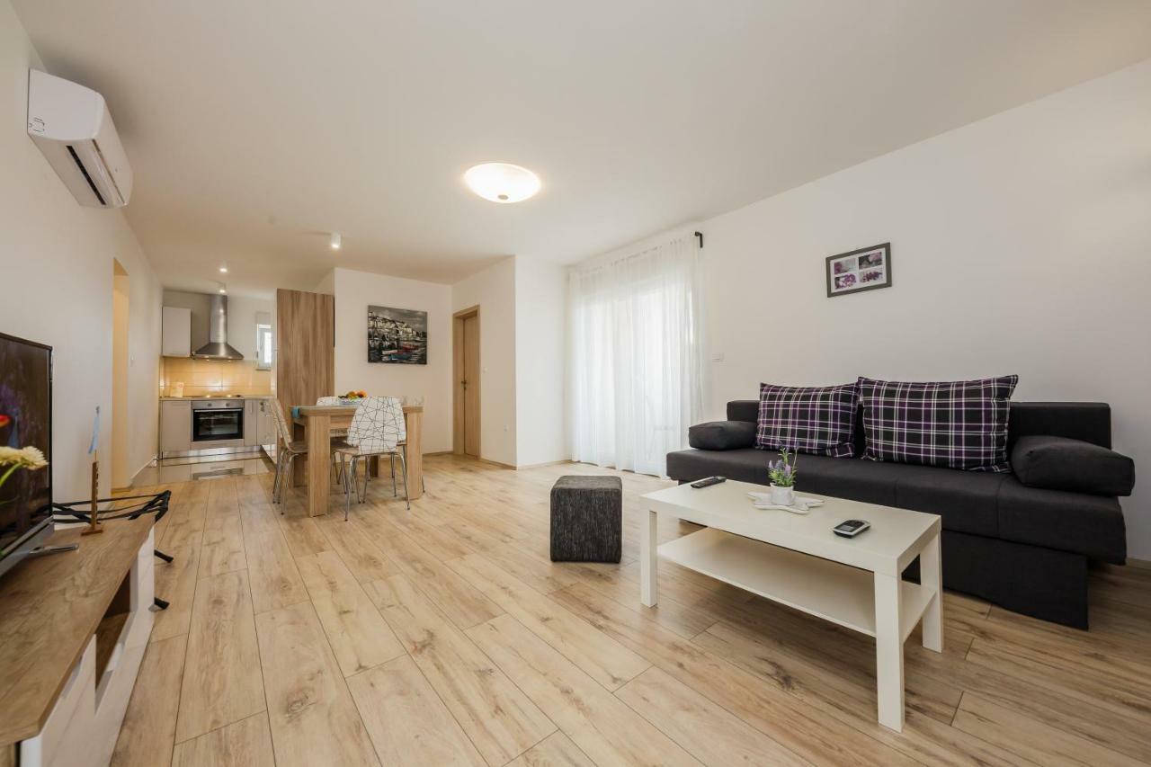 Apartments Mare Trogir Ngoại thất bức ảnh