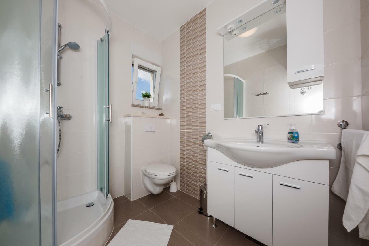 Apartments Mare Trogir Phòng bức ảnh